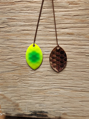 3.5 Cascade, Copper back, Chartreuse green dot