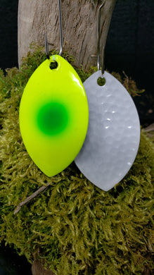 Size 5 Cascade, White back, Chartreuse Green dot