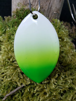 Size 4 Cascade, Brass back, White, Chartreuse, Green tip