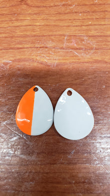 3.5 Colorado, white back, 1/2 Orange 1/2 white