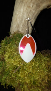 Size 5 Cascade, White front and back, Foil Pink bat-wing tape