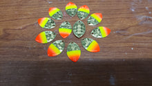 Load image into Gallery viewer, 3.5 Cascade, Brass back, Brass, Lime Chartreuse, Red tip