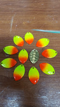 Load image into Gallery viewer, 3.5 Cascade, Brass back, Lime Chartreuse, Red tip