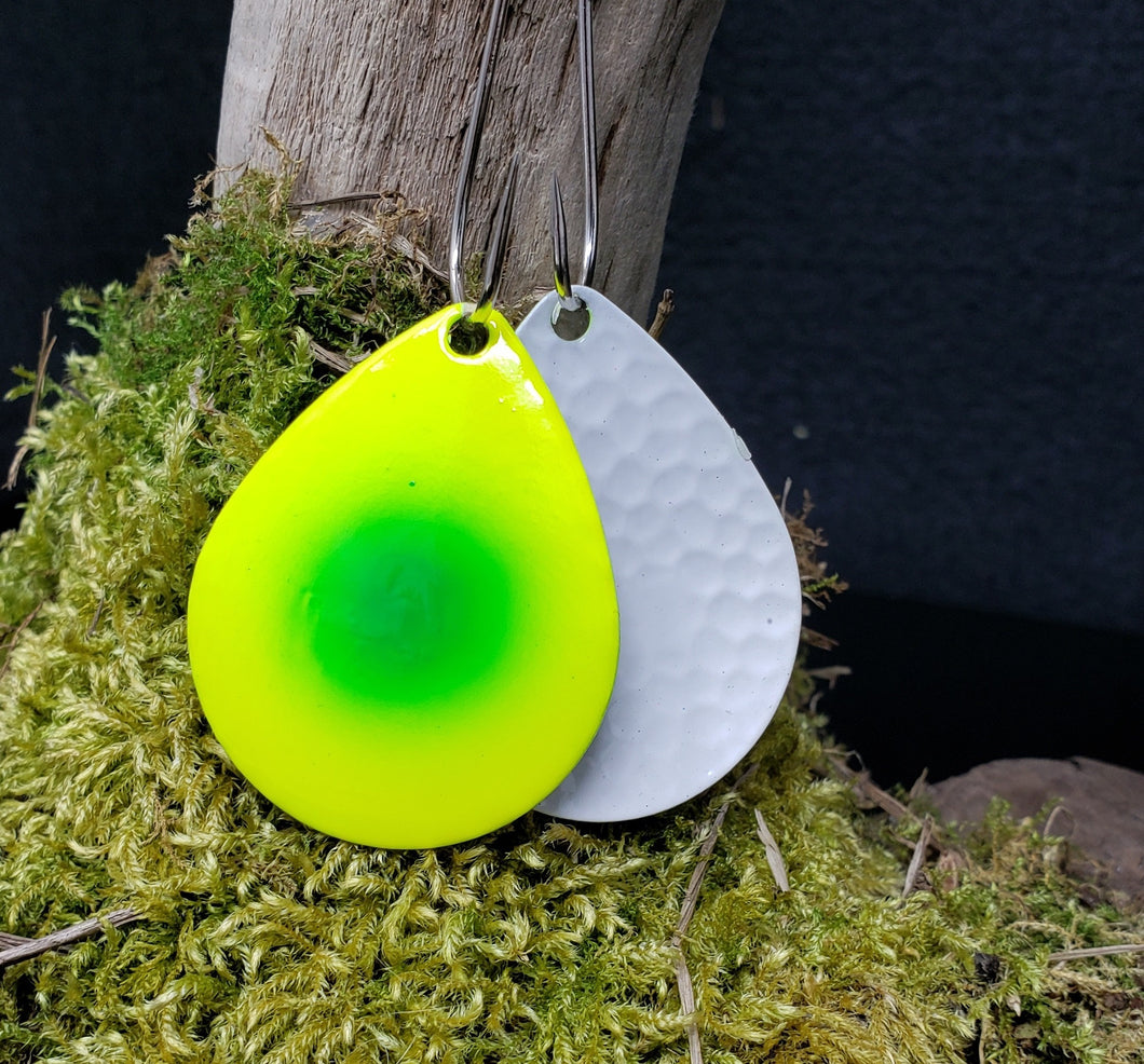 Size 6 Colorado, White back, Chartreuse, Green dot