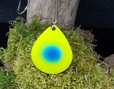 Size 6 Colorado, Brass back, Chartreuse Blue dot