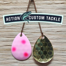 Load image into Gallery viewer, 3.5 Colorado, Brass back, strawberry chip clown blade