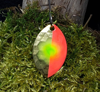 3.5 Cascade, Brass back, Brass | Red, Lime dot