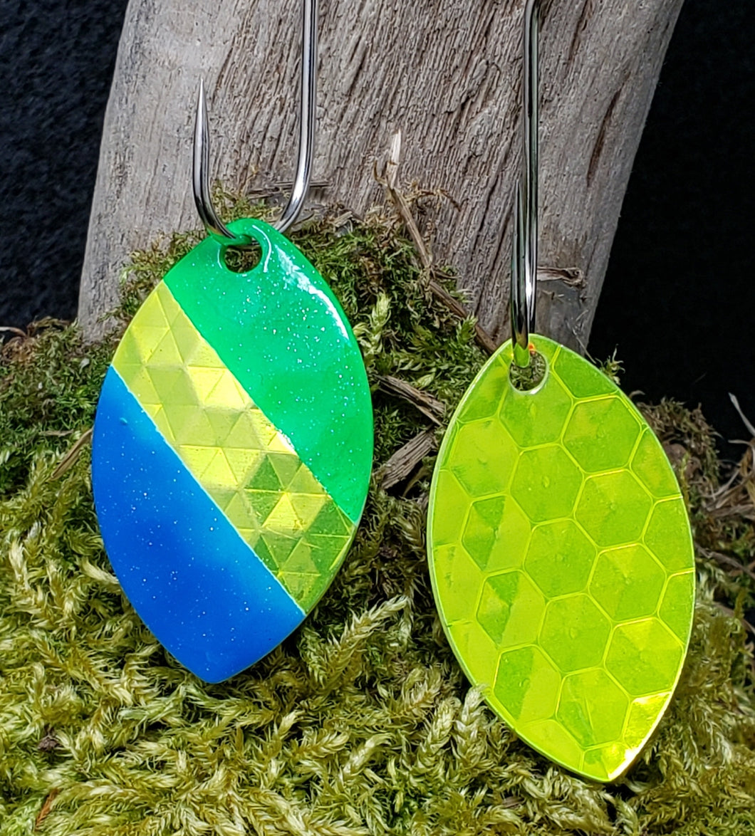 Silver blade series, 3.5 Cascade, Candy Chartreuse back, Green \ Blue with Candy Chartreuse stripe