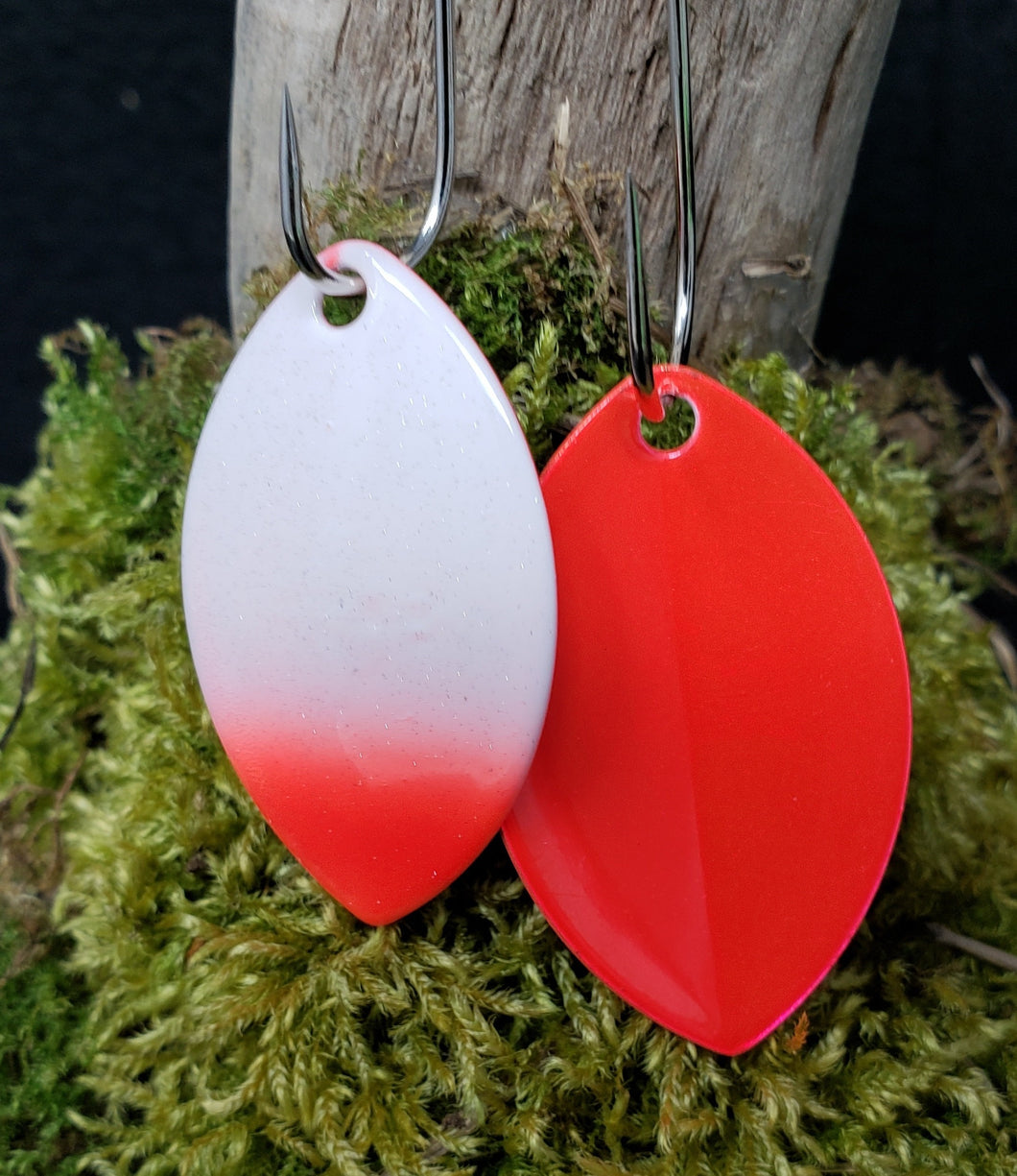 Silver blade series, Size 4 Cascade, Candy red back, White red tip